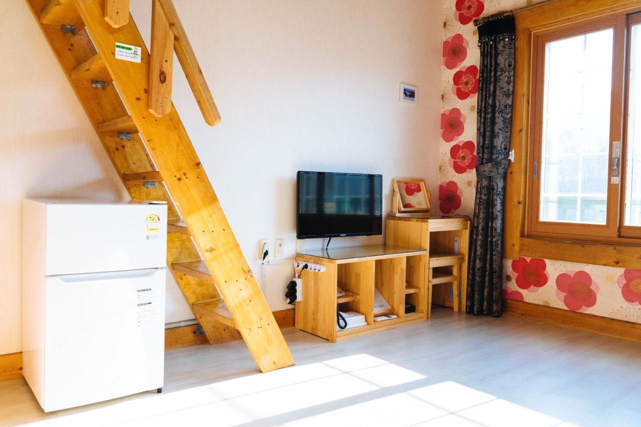 White Cabin Πιόνγκτσανγκ Εξωτερικό φωτογραφία